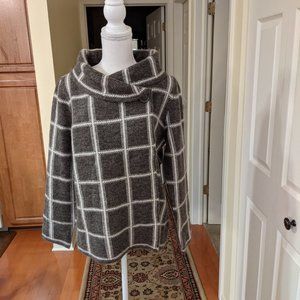 Ellen Tracy Sweater Wrap🌹HOST PIC🥰NWT